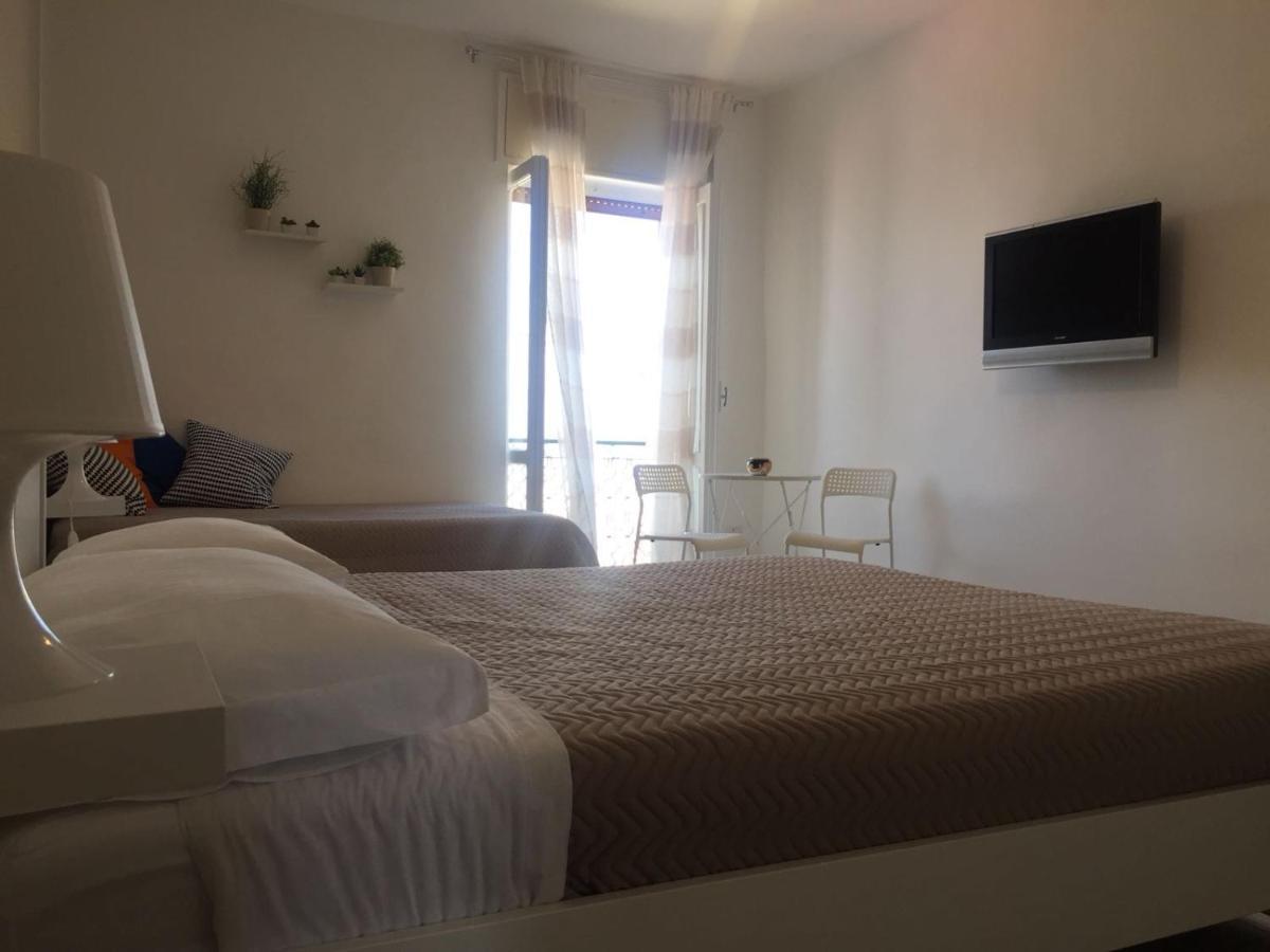 B&B Josephine Sea View Кастелламмаре-ди-Стабия Экстерьер фото
